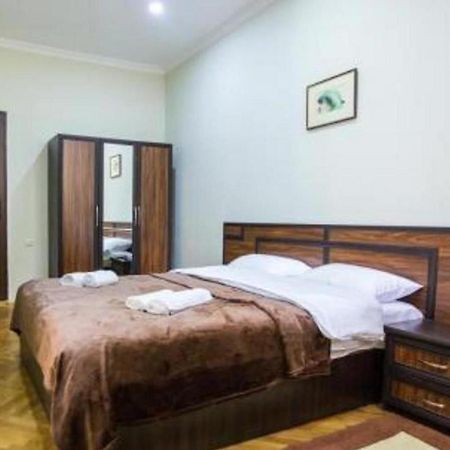 Hotel Cattaleya Batumi Exterior foto